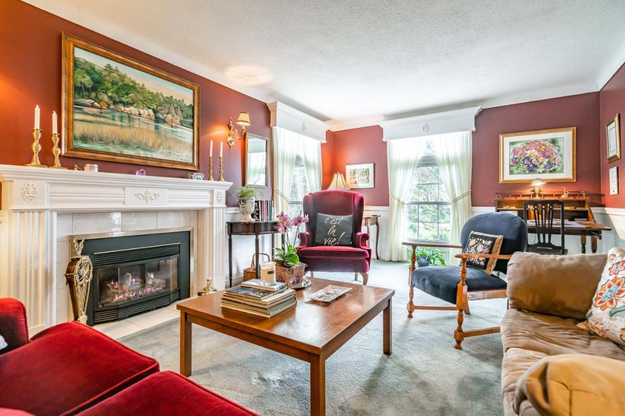 Abacot Hall Bed & Breakfast 나이아가라온더레이크 외부 사진