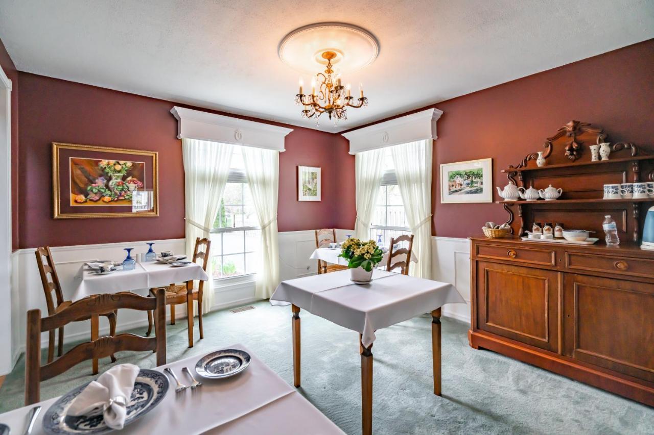 Abacot Hall Bed & Breakfast 나이아가라온더레이크 외부 사진