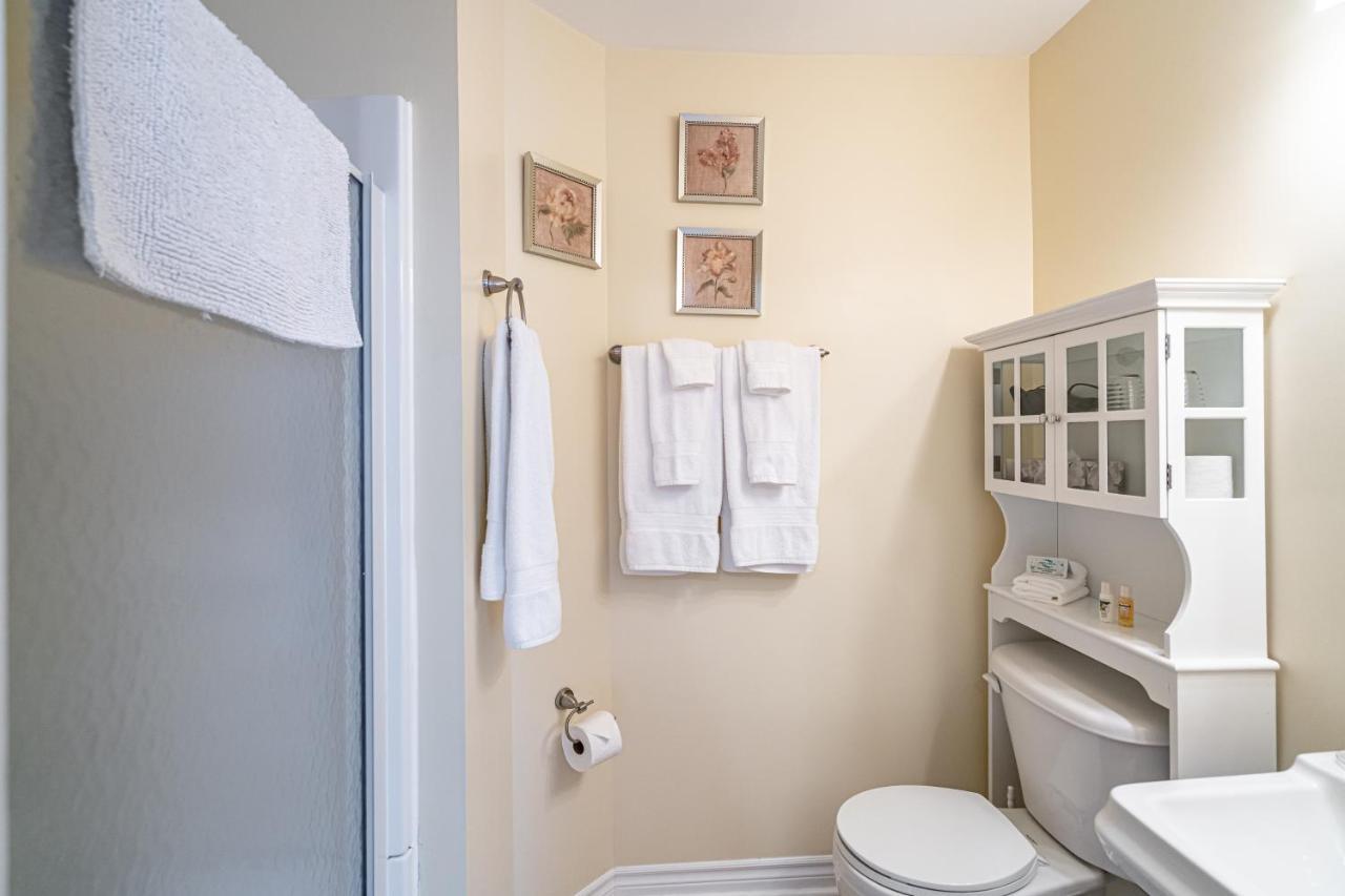 Abacot Hall Bed & Breakfast 나이아가라온더레이크 외부 사진