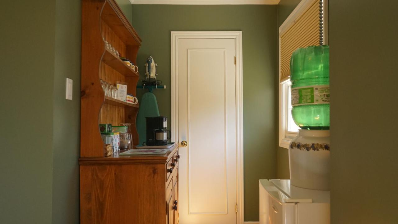 Abacot Hall Bed & Breakfast 나이아가라온더레이크 외부 사진